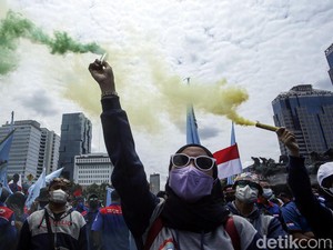 Serikat Buruh akan Demo MK-Balai Kota DKI-Istana Hari Ini