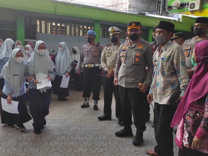 Kebut Vaksinasi Covid-19, Polisi Gunakan 79.000 Dosis di Jombang