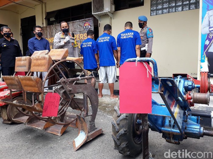 Komplotan pencuri spesialis traktor lintas provinsi dibekuk di Bantul, Kamis (25/11/2021).