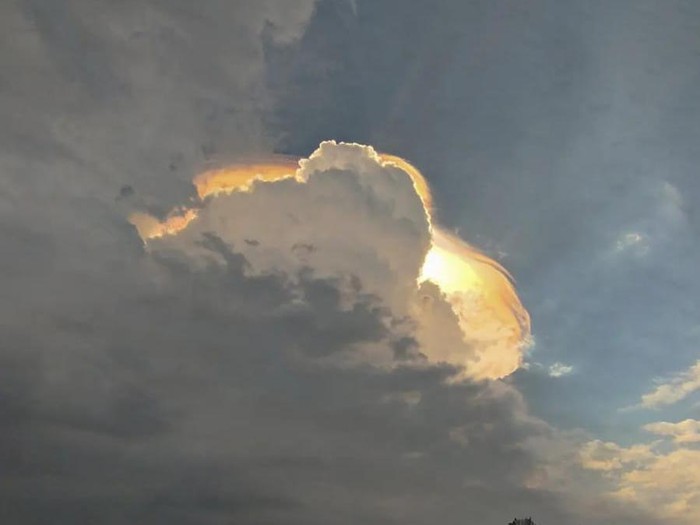 Langit Jakarta, Kamis (25/11) Siang Diambil dari Setiabudi, Jaksel