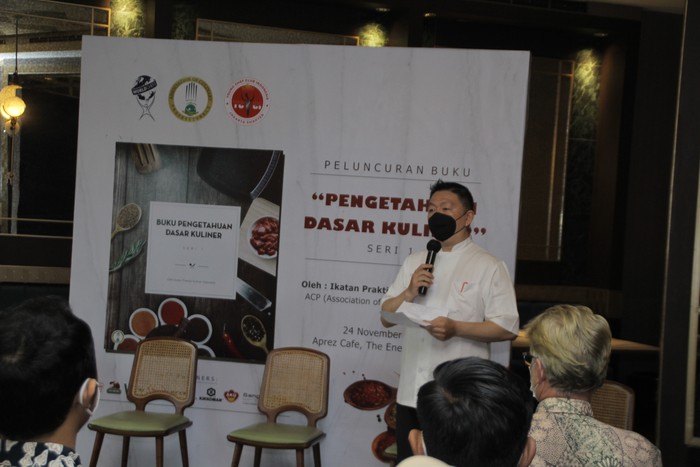 Demi Masa Depan Kuliner Indonesia, Chef Stefu Luncurkan Buku Ini