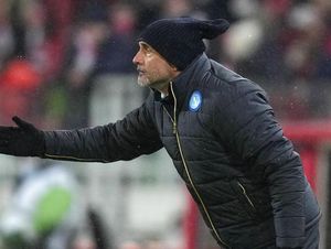 Spalletti Tolak Jabat Tangan Pelatih Spartak Moskow Usai Napoli Kalah