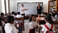 Dalam upaya memberikan pendidikan yang setara dan layak bagi anak-anak di Sumba Barat Daya, NTT, CT Arsa Foundation pun meresmikan SDN Reda Meter pada Agustus 2019 lalu.