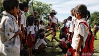 Berbagai bantuan yang diberikan itu pun diharapkan dapat membuat para siswa semakin semangat dalam menuntut ilmu dan meraih cita-cita.
