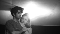 Julie Estelle untuk pertama kalinya memainkan peran dalam sebuah pertunjukkan teater. Ia berperan sebagai Maria Duchateau atau pujaan hati dari tokoh pergerakan nasional Sutan Sjahrir. Foto: instagram @julstelle