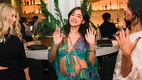 Jessica Iskandar juga memberikan kabar bahagia dengan kehamilannya. Foto: Instagram