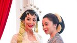 7 Potret Nikita Willy Pakai Kebaya Jawa