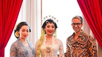 Nikita Willy meminta Didiet Maulana untuk membuat kebaya itu. Foto: Instagram Didiet Maulana