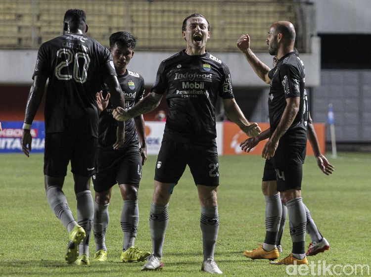 Pesta Gol, Persib Bandung Libas Persiraja Banda Aceh 4-0