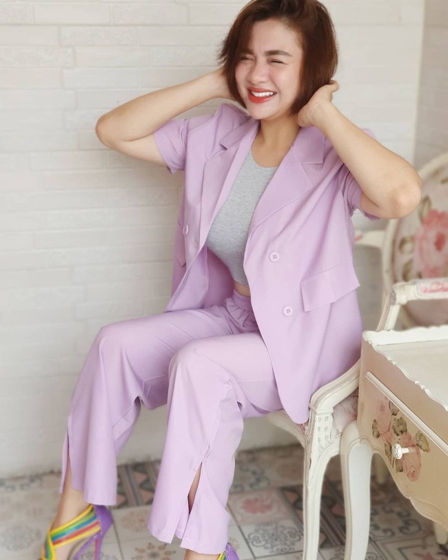 Setelah menikah dengan Ade Imam Prabowo Harianto Nugroho Putro, Vicky Shu dikaruniai dua buah hati. (Foto: Instagram/@vickyshu)