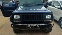 Pelaku yang terus mengejar korban hingga korban terjatuh di parit kemudian di pisahkan warga sekitar. Pelaku kini ditahan dan dijerat pasal berlapis yakni, Pasal 335 KUHPidana dan Pasal 212 KUHPidana Jo Pasal 2 UU Darurat No 12 tahun 1951 tentang sajam.