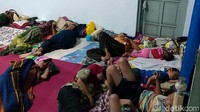 BPBD Kota Pekalongan mencatat sebanyak 163 warga mengungsi imbas banjir yang merendam kawasan Pekalongan.