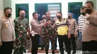 Anggota Kodam XVI/Pattimura yang terlibat baku hantam dengan 2 personel Polantas Pulau Ambon dan Pulau-pulau Lease sepakat berdamai.