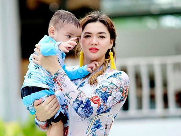 7 Potret Vicky Shu yang Makin Langsing Setelah Turun 28 Kg