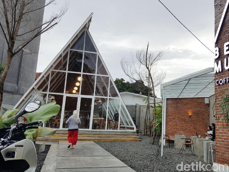 Foto: Bangunan Segitiga yang Jadi Tempat Hits di Tangsel