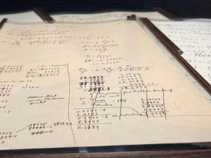 Coretan Einstein Saat Merumuskan Teori Relativitas Terjual Rp 176 M
