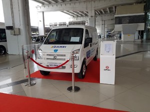 Damri Pakai Armada Mobil Listrik DFSK: Iritnya Rp 200 per KM, tapi Harganya..