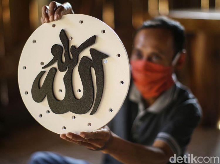 Dihajar Pandemi, Batik Kayu Krebet Berinovasi