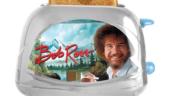 Pemanggang roti yang bakal mencetak wajah Bob Ross di atas rotinya. Berminat? Foto: Brightside