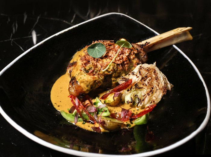 Halal! Restoran Indonesia di Hotel Bintang 5 Ini Dapat Sertifikat Halal MUI