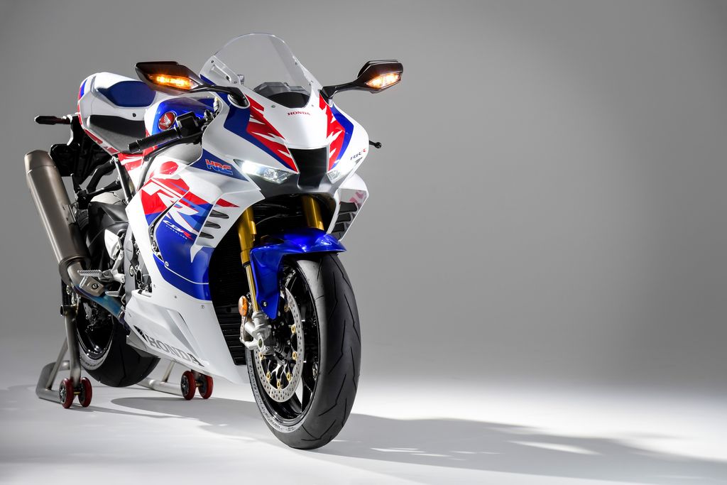 Honda CBR1000RR-R Fireblade 30th Anniversary