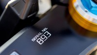 Ciri khas lain pada bagian setang terdapat penanda berupa serial number yang digoreskan menggunakan laser. Foto: Dok. Honda