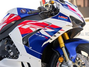 Honda CBR1000RR-R Fireblade Edisi Spesial Dirilis, Sporty dengan Livery Retro