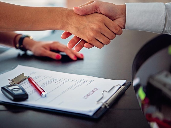 Car dealer sales/rent car to the customer