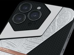 iPhone 13 Ini Dihiasi Lelehan Mobil Tesla, Cocok Buat Fans Elon Musk