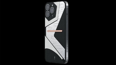 iPhone 13 Ini Dihiasi Lelehan Mobil Tesla, Cocok Buat Fans Elon Musk