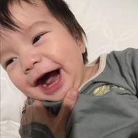 Baby Jerome sendiri merupakan anak keempat Sheila Marcia. Sheila diketahui telah memiliki 3 orang anak dari pernikahan sebelumnya. Foto: Instagram/@jeromezevemmanuel