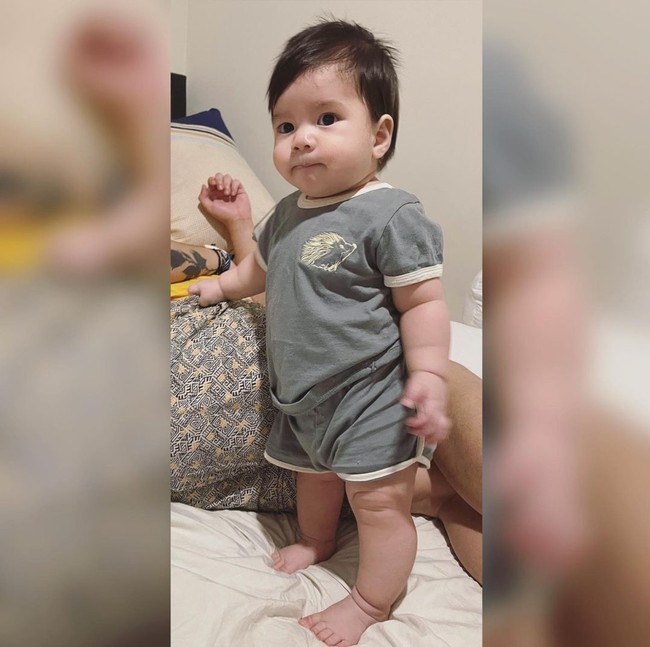 Setiap unggahan foto maupun video dari baby Jerome pasti selalu ramai dikomentari netizen. Tak sedikit yang mengaku gemas melihat tingkah lucu Jerome. Gemessss bgttttt jerome, komentar salah seorang netizen. Foto: Instagram/@jeromezevemmanuel