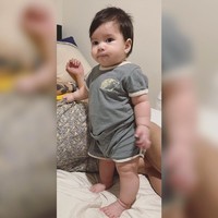 Setiap unggahan foto maupun video dari baby Jerome pasti selalu ramai dikomentari netizen. Tak sedikit yang mengaku gemas melihat tingkah lucu Jerome. Gemessss bgttttt jerome, komentar salah seorang netizen. Foto: Instagram/@jeromezevemmanuel