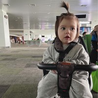 Sheila Marcia resmi menikah dengan Dimas Akira pada Februari 2020. Dari pernikahannya itu Sheila dikaruniai seorang putra yang diberi nama Elijah Jerome Zev Emmanuel. Tak disangka, paras dan tingkah laku lucu sang anak rupanya berhasil mencuri atensi netizen. Foto: Instagram/@jeromezevemmanuel