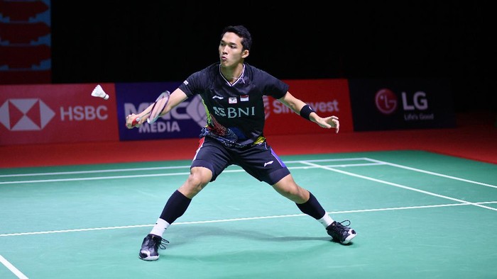 MS Players name : 
Jonathan Cristie [INA] 

Credit Photo : HUMAS PP PBSI

Location:
Hotel Westin Resort Nusa Dua Bali, Indonesia.

Order of Play Thursday, 25 November 2021
Result :
https://www.tournamentsoftware.com
or
https://bwfworldtour.bwfbadminton.com
