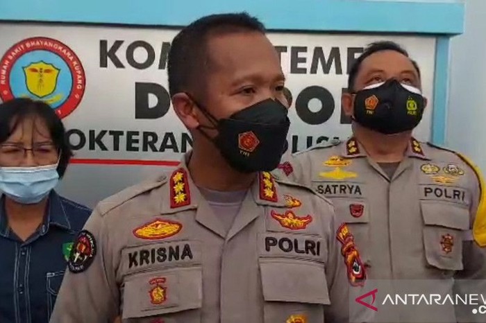 Kabid Humas Polda NTT, Kombes Rishian Krisna (ANTARA/Kornelis Kaha)