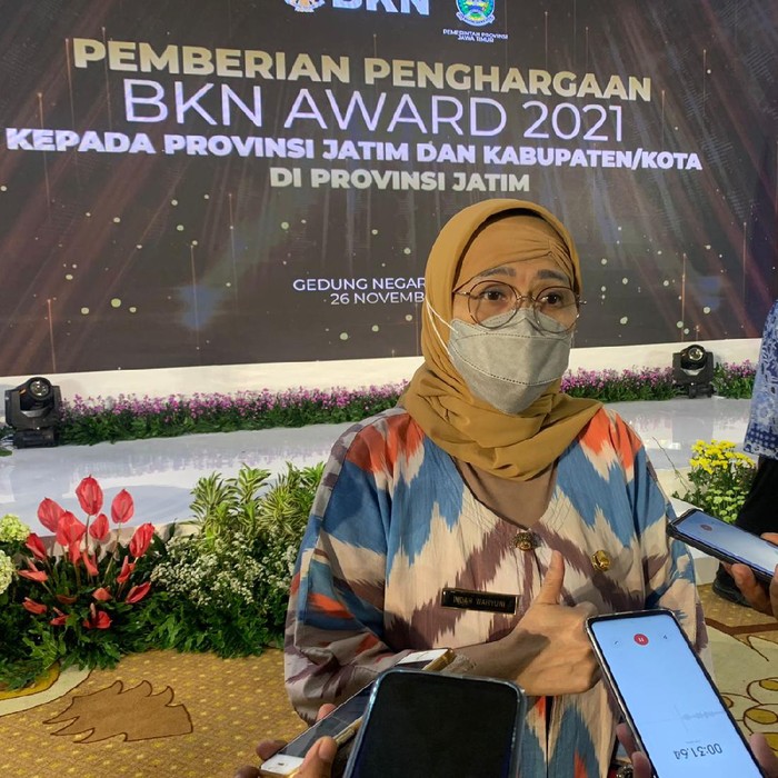 Kepala BKD Jatim Indah Wahyuni