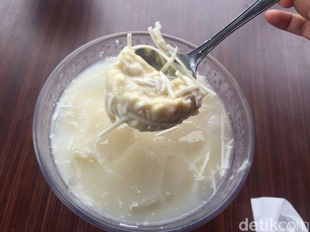 Laris Manis! 5 Jajanan Favorit di Depok, Pancong hingga Sop Durian