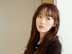 8 Pesona Imut Lee Yoo Mi, Bintang Squid Game yang Dulunya Pengantar Makanan