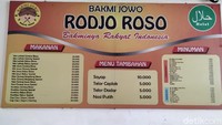 DetikFood sempat kesulitan mencari rekomendasi tempat makan mie lethek di Jakarta, namun akhirnya menemukannya di Depok. Warung Bakmi Jawa Rodjo Roso menjadi satu-satunya penjual mie lethek di Jabodetabek, lokasinya berada di kawasan Kelapa Dua, Depok. Foto: detikFood/Devi S. Lestari