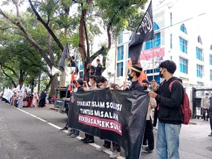 Mahasiswa di Medan Demo Dukung Khilafah, Tuding Permendikbud PPKS Thogut