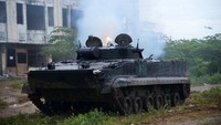 Latihan perang ini disaksikan langsung oleh Asisten Operasi Kepala Staf TNI Angkatan Laut (Asops KSAL) Laksamana Muda TNI Dadi Hartanto.