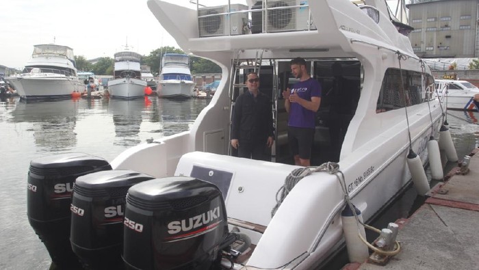 Mau Coba Jelajah Pulau Seribu Pakai Yacht? Ini Caranya Aplikasi Trevo menggandeng Hass Tours menawarkan Kapal Yacht berkelas untuk berlayar di kepulauan Seribu Jakarta. Nggak mau coba?