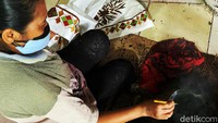 Batik tanah liek sempat hampir punah karena tidak ada orang yang memproduksinya, namun sekitar 24 tahun lalu, kembali bergeliiat untuk diproduksi.