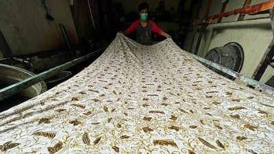 Melihat Batik Unik Khas Sumbar yang Terbuat dari Tanah Liat