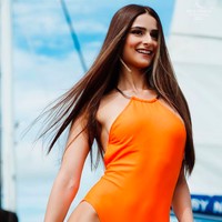 Kompetisi pakaian renang menjadi bagian dari agenda Miss Grand International 2021. Bertempat di Yacht Marina Chalong, para finalis menampilkan keindahan tubuh mereka dengan pakaian renang. Inilah penampilan finalis dari Portugal. Foto: dok. Instagram/@missgrandinternational