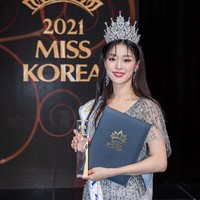 Final Miss Korea 2021 baru saja diselenggarakan. Choi Seo Eun pun terpilih sebagai ratu kecantikan baru yang akan mewakili Korea di skala internasional. Foto: Instagram @4x4ischoi