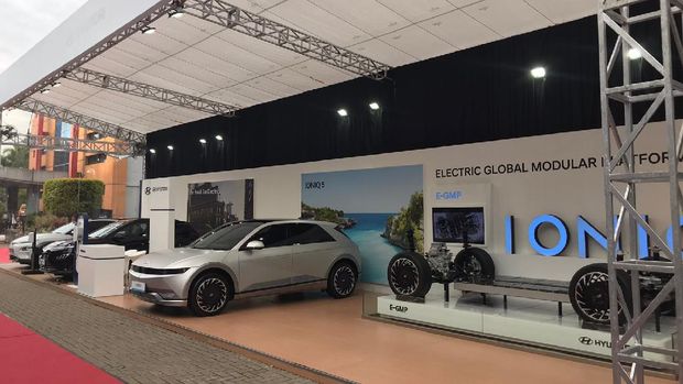 Mobil listrik IONIQ 5 mejeng di IEMS 2021