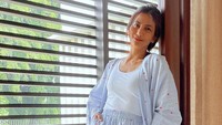 Penampilan asli Natasha Dewanti terlihat jauh lebih muda dari perannya di Ikatan Cinta. Foto: Instagram Natasha Dewanti