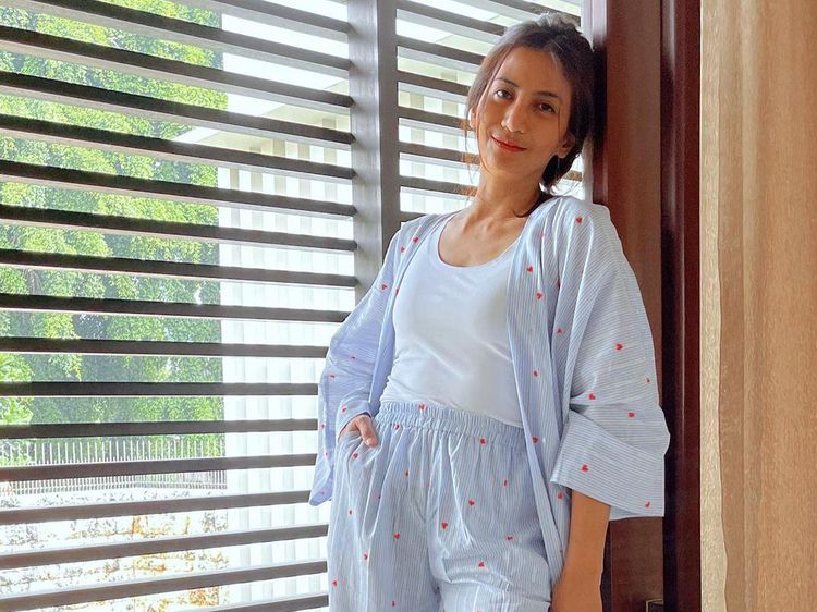 Di Sinetron Jadi Nenek, Para Artis Ini Gaya Aslinya Bak ABG